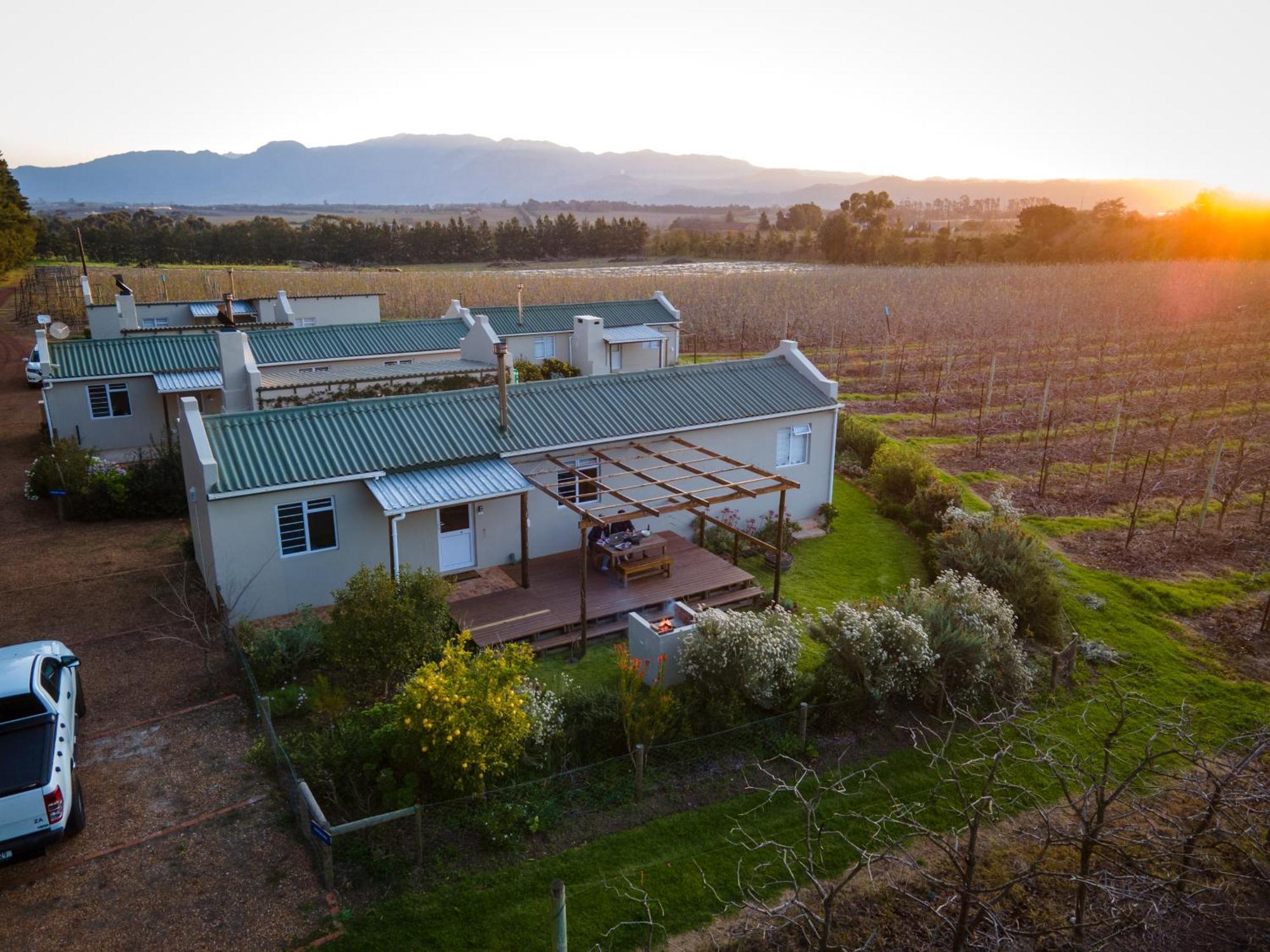 Moortop Cottages Элгин Экстерьер фото